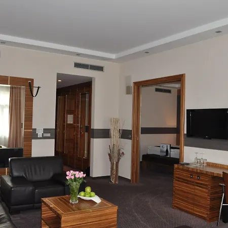 Hotel Art William 4*