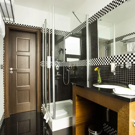 Art William Hotel 4*