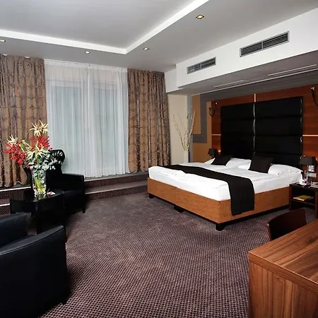 Art William Hotel 4*