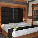 Hotel Art William 4*